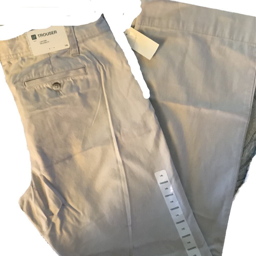 NWT Gap Fav. Khaki Trouser Size: 14L